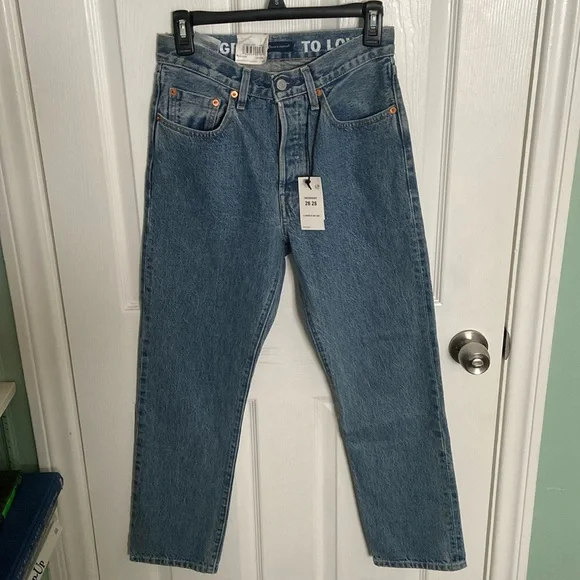 LEVI'S X LILY ALDRIDGE 501 CROP WOMEN'S JEANS BRAND NEW! - Picture 2 of 9